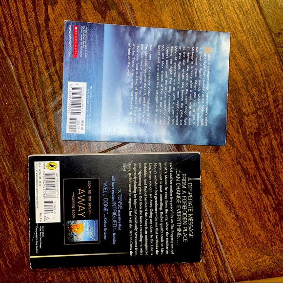 Bundle of 2 books - Picture 2 of 2